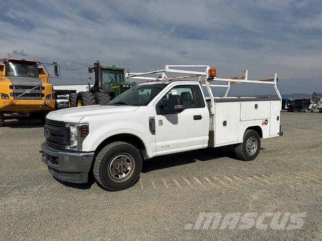 Ford F-350 Lava-autot