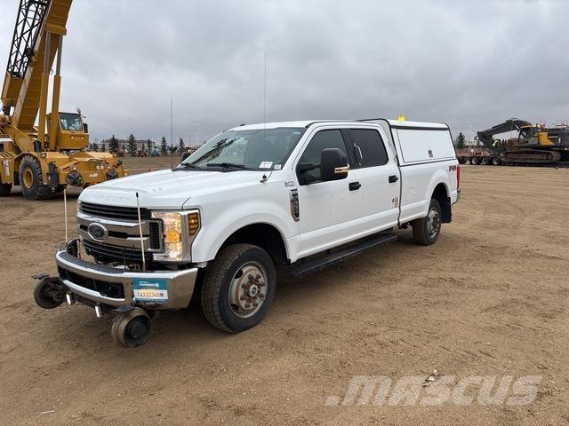 Ford F-350 XL Lava-autot