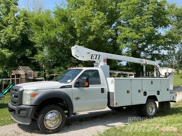 Ford F-450 Nostolava-autot