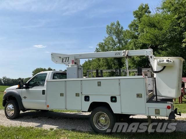 Ford F-450 Nostolava-autot