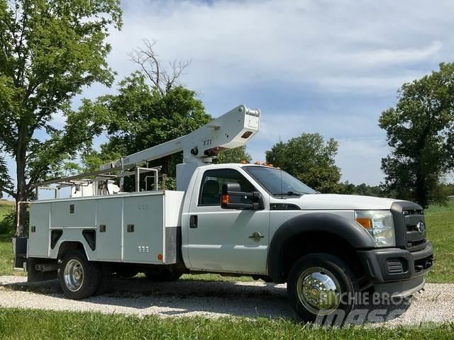 Ford F-450 Nostolava-autot
