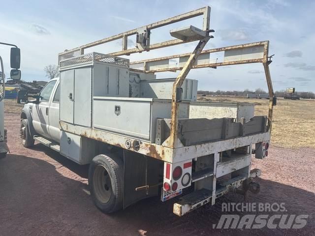 Ford F-450 Lava-autot