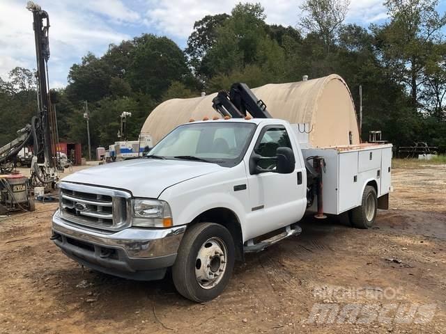 Ford F-450 Lava-autot