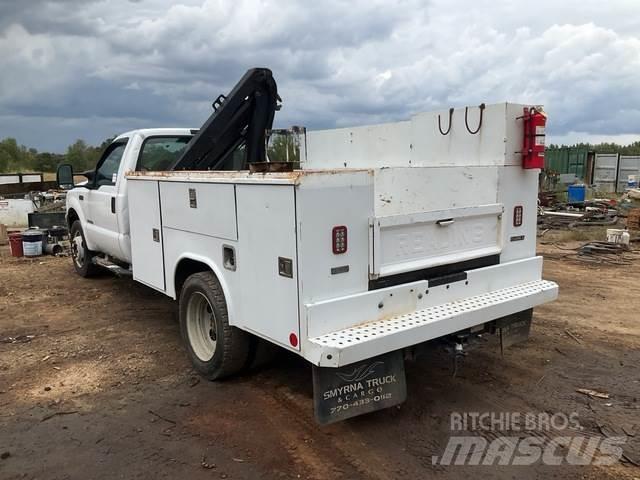 Ford F-450 Lava-autot