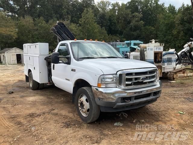 Ford F-450 Lava-autot