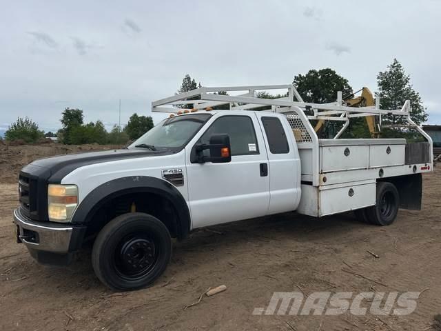 Ford F-450 Lava-autot
