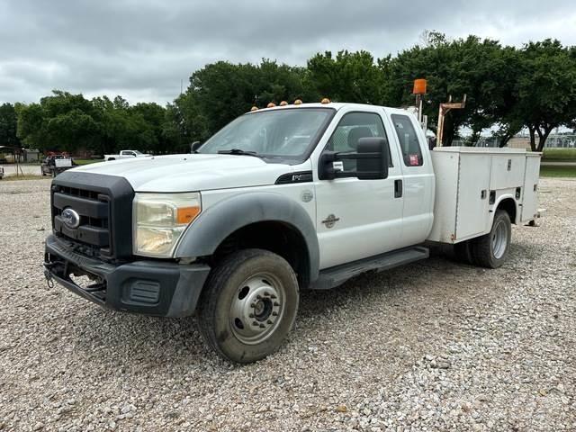 Ford F-450 Lava-autot