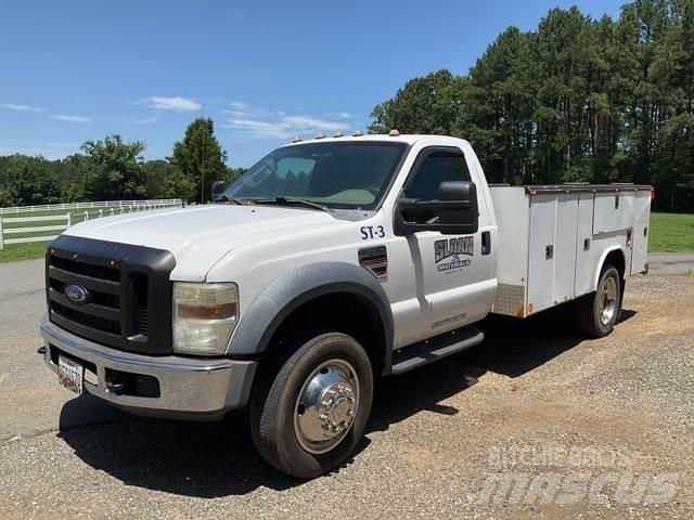Ford F-450 Tienhoitoautot