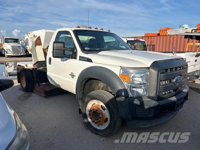Ford F-450 Lakaisuautot