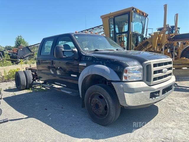 Ford F-450 Ohjaamot ja sisustat