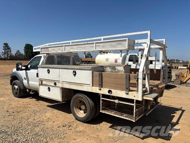 Ford F-450 Lava-autot