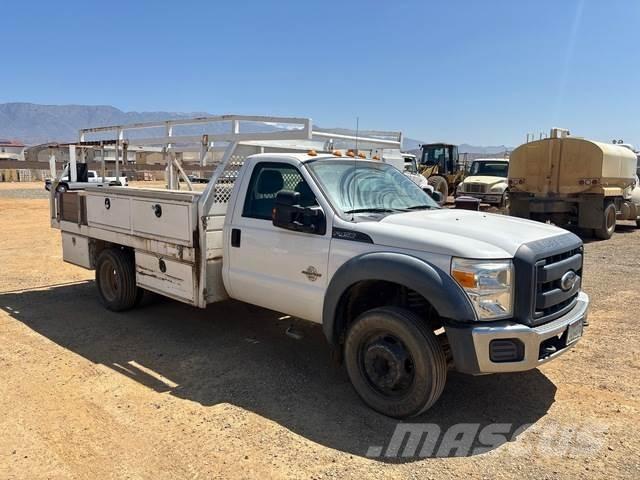 Ford F-450 Lava-autot