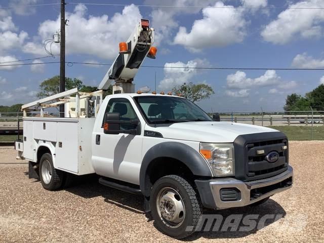 Ford F-450 Nostolava-autot