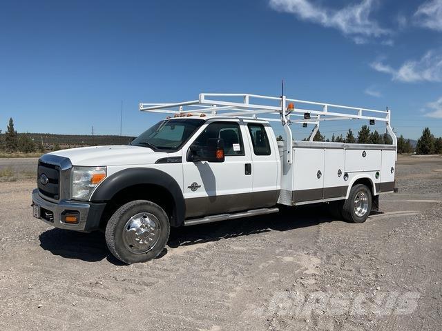 Ford F-450 Lava-autot