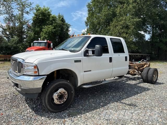 Ford F-450 Ohjaamot ja sisustat