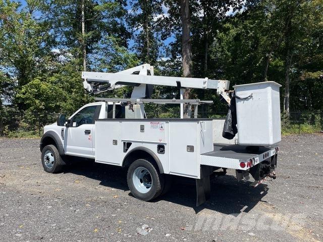 Ford F-450 Nostolava-autot