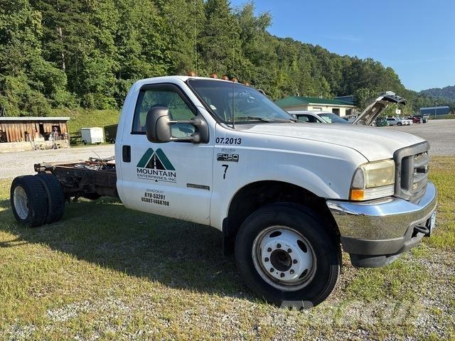 Ford F-450 Ohjaamot ja sisustat