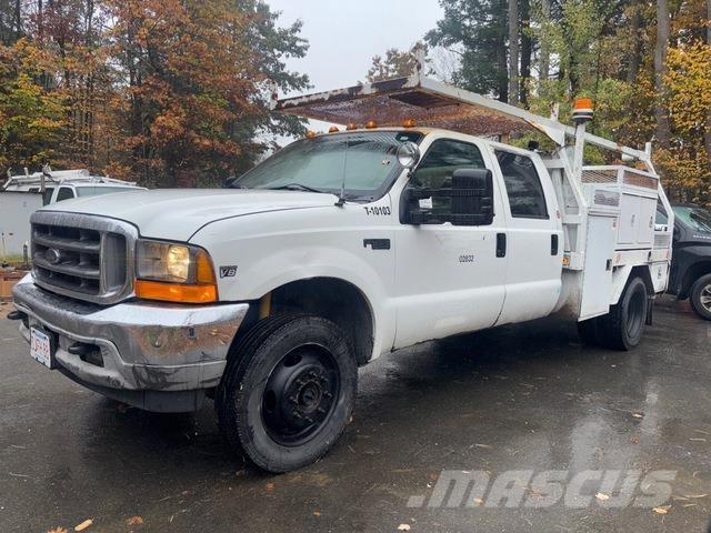 Ford F-450 Tienhoitoautot