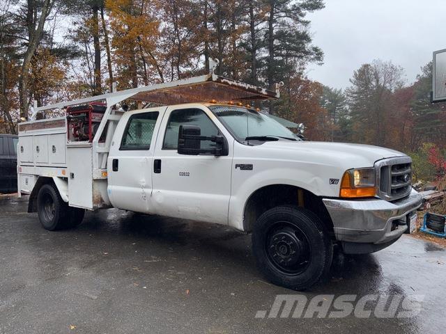Ford F-450 Tienhoitoautot