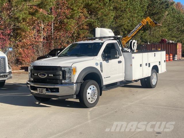 Ford F-450 Tienhoitoautot
