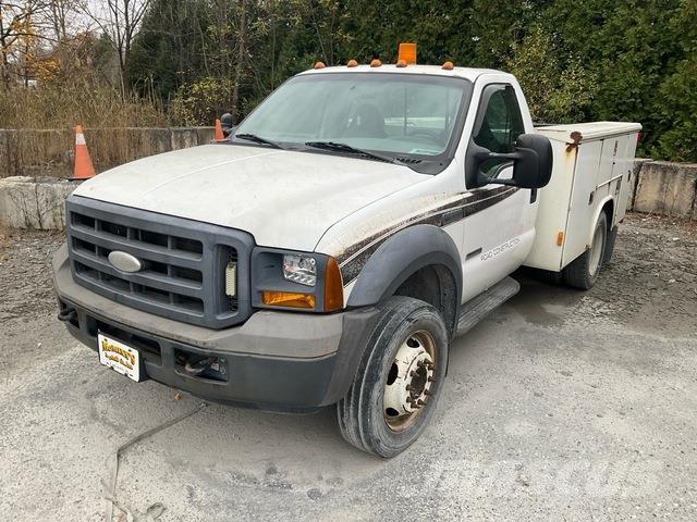 Ford F-450 Lava-autot