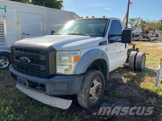 Ford F-450 XL Ohjaamot ja sisustat