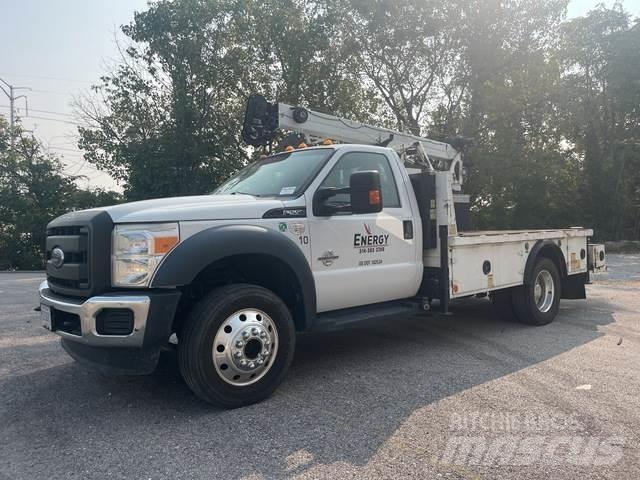 Ford F-550 Lava-autot