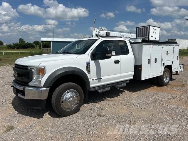 Ford F-550 Tienhoitoautot