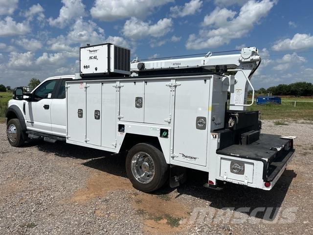 Ford F-550 Tienhoitoautot