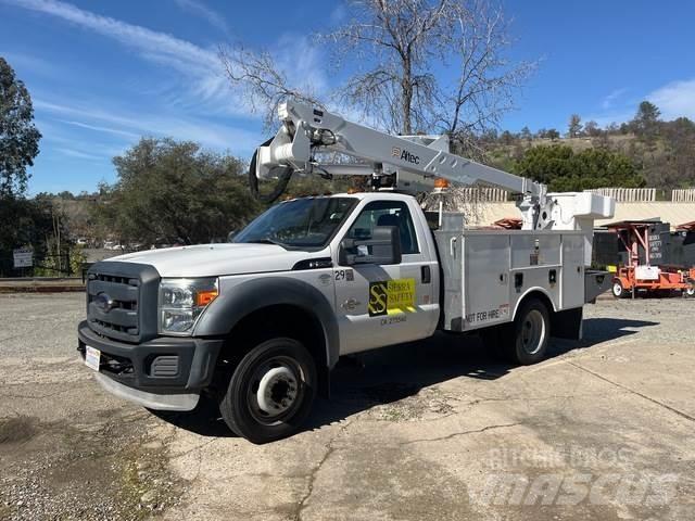 Ford F-550 Nostolava-autot