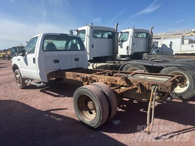 Ford F-550 Ohjaamot ja sisustat
