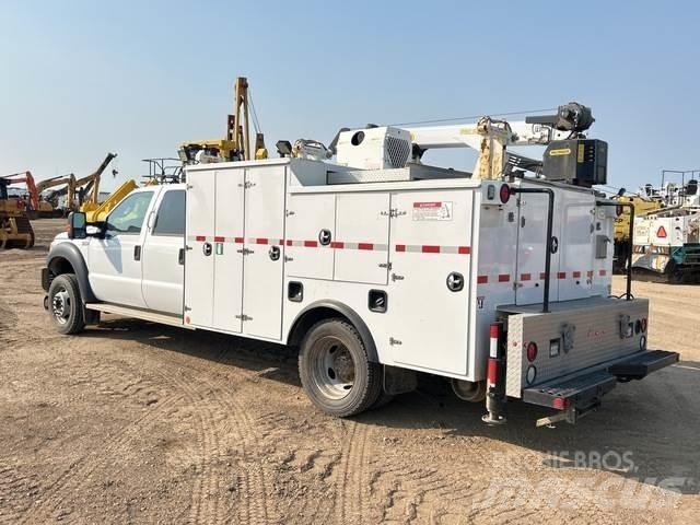 Ford F-550 Tienhoitoautot