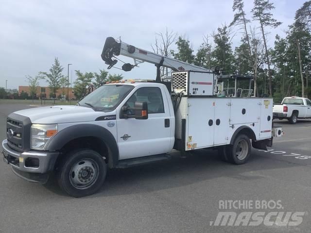 Ford F-550 Tienhoitoautot