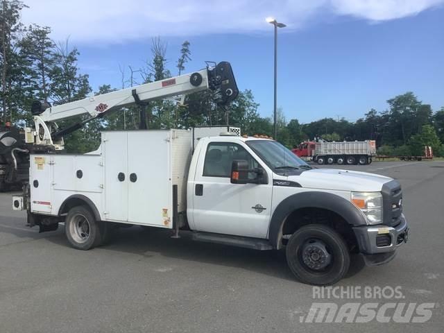 Ford F-550 Tienhoitoautot