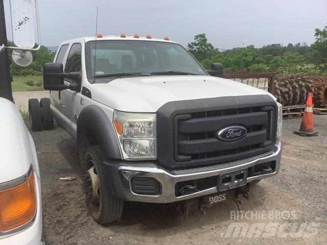 Ford F-550 Ohjaamot ja sisustat