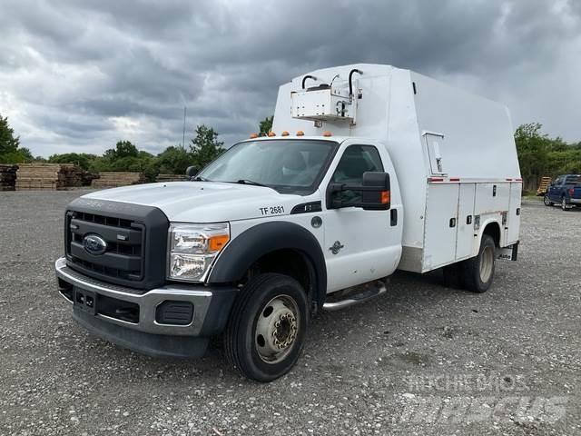 Ford F-550 Lava-autot