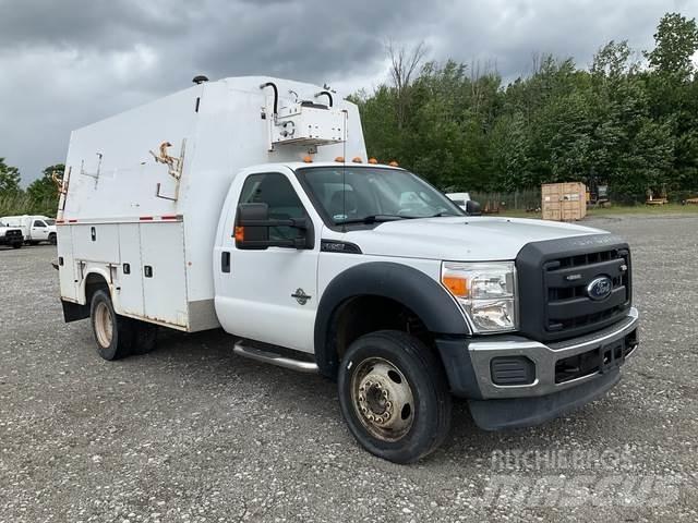 Ford F-550 Lava-autot