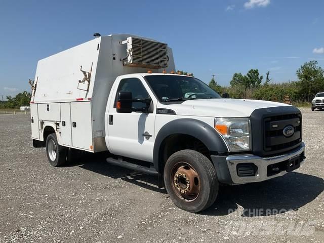 Ford F-550 Lava-autot