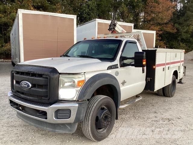 Ford F-550 Tienhoitoautot