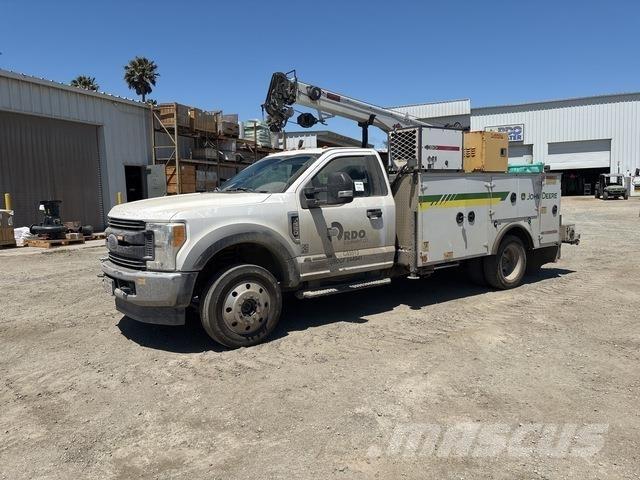 Ford F-550 Tienhoitoautot