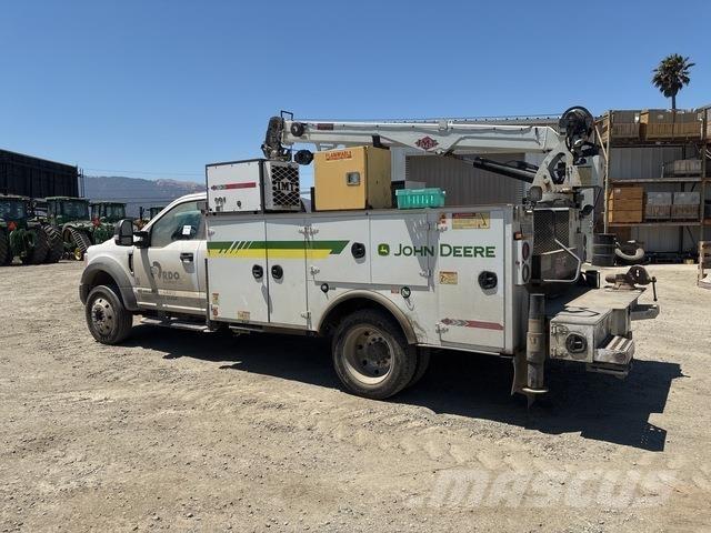 Ford F-550 Tienhoitoautot