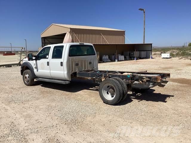 Ford F-550 Ohjaamot ja sisustat
