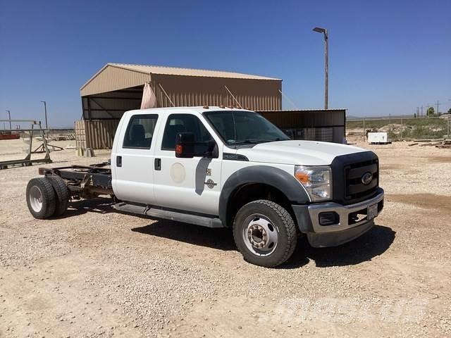 Ford F-550 Ohjaamot ja sisustat