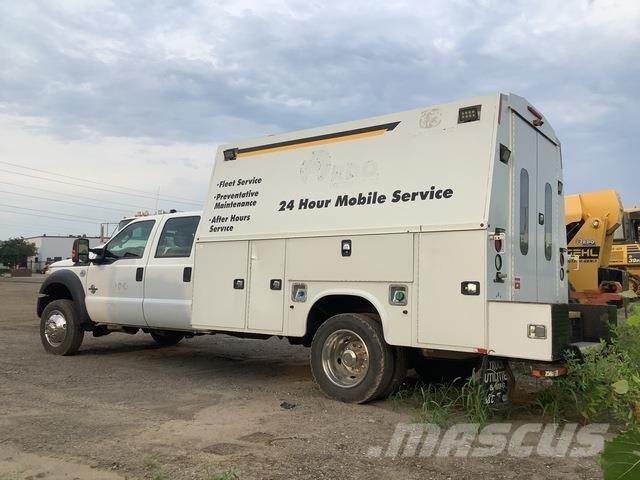 Ford F-550 Tienhoitoautot