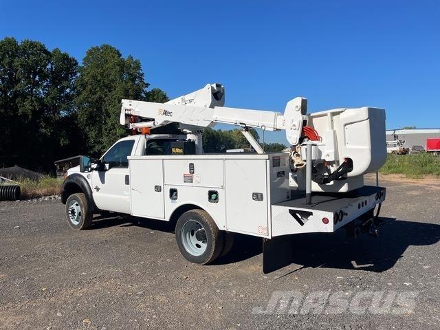 Ford F-550 Nostolava-autot