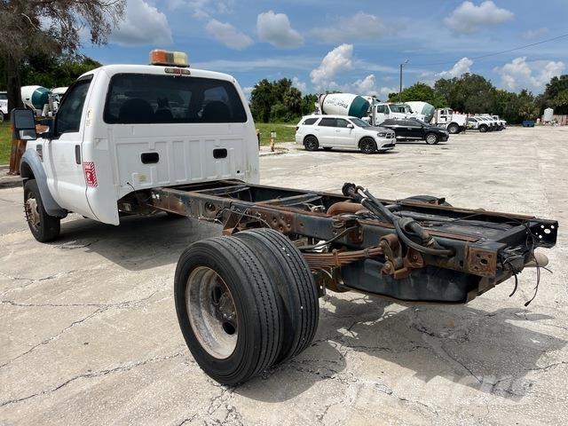 Ford F-550 Ohjaamot ja sisustat
