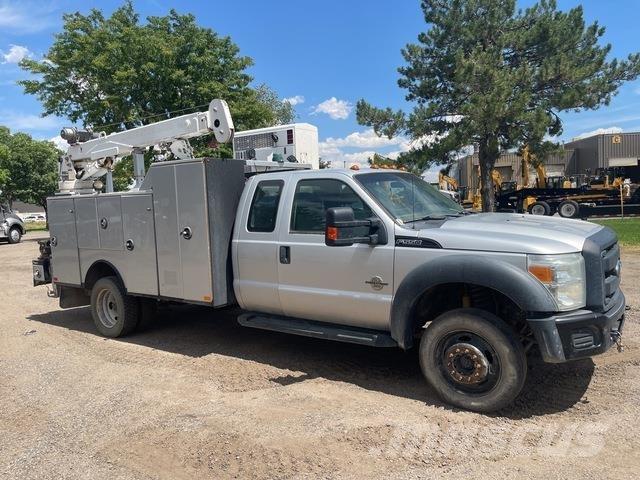 Ford F-550 Tienhoitoautot