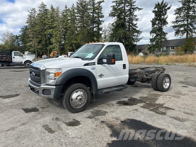 Ford F-550 Ohjaamot ja sisustat