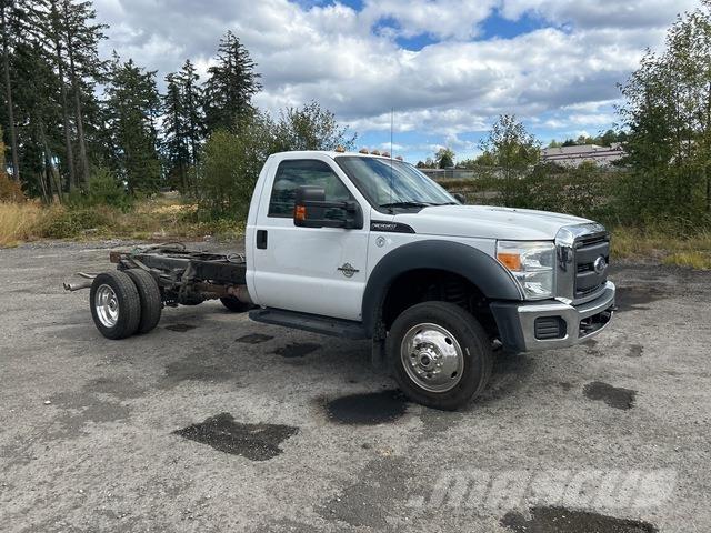 Ford F-550 Ohjaamot ja sisustat
