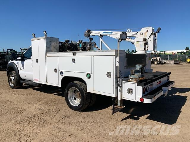 Ford F-550 Tienhoitoautot